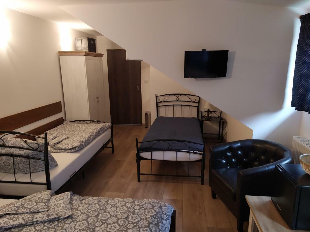 Penzion a restaurace U Kalendů Strážnice Esterno foto